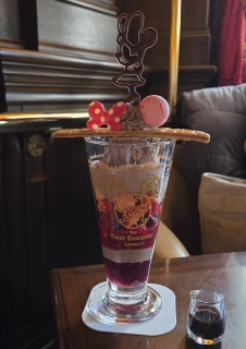 �e�f�B�E���[�Y���F���g�E���E���W�B