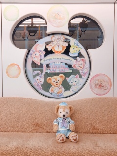 �J���t���E�n�s�l�X�E���C�i�[�B